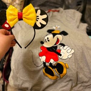 2X Minnie T Shirt and Minnie Ears